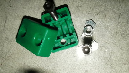 鹽城市欣鑫管夾制造 TLPG2-14塑料輕型管夾的維護與技術(shù)服務(wù)體系